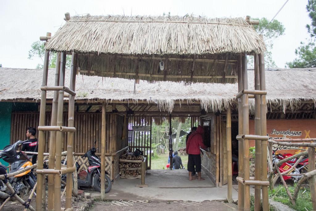 Papandayan Camping Ground Hotell Cileuleuy Exteriör bild