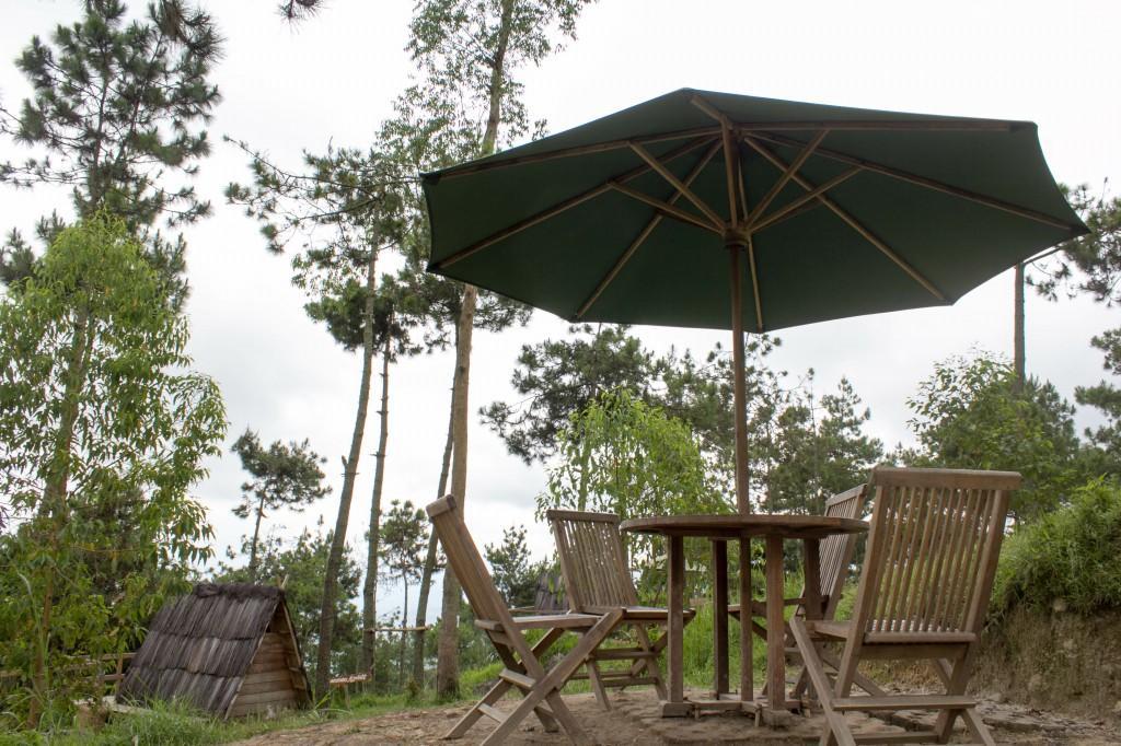 Papandayan Camping Ground Hotell Cileuleuy Exteriör bild