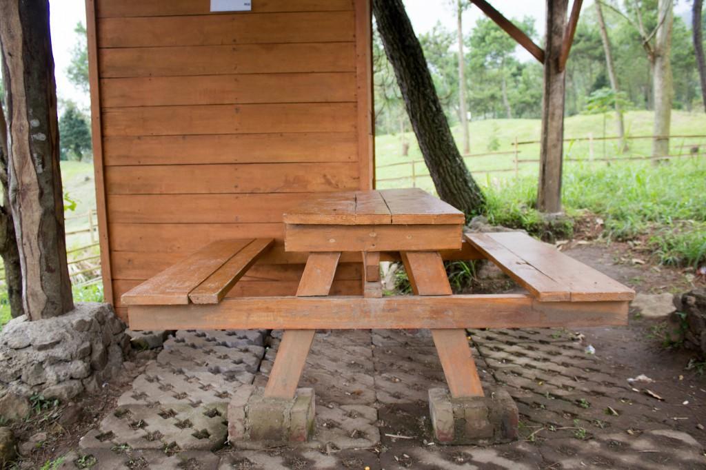 Papandayan Camping Ground Hotell Cileuleuy Exteriör bild