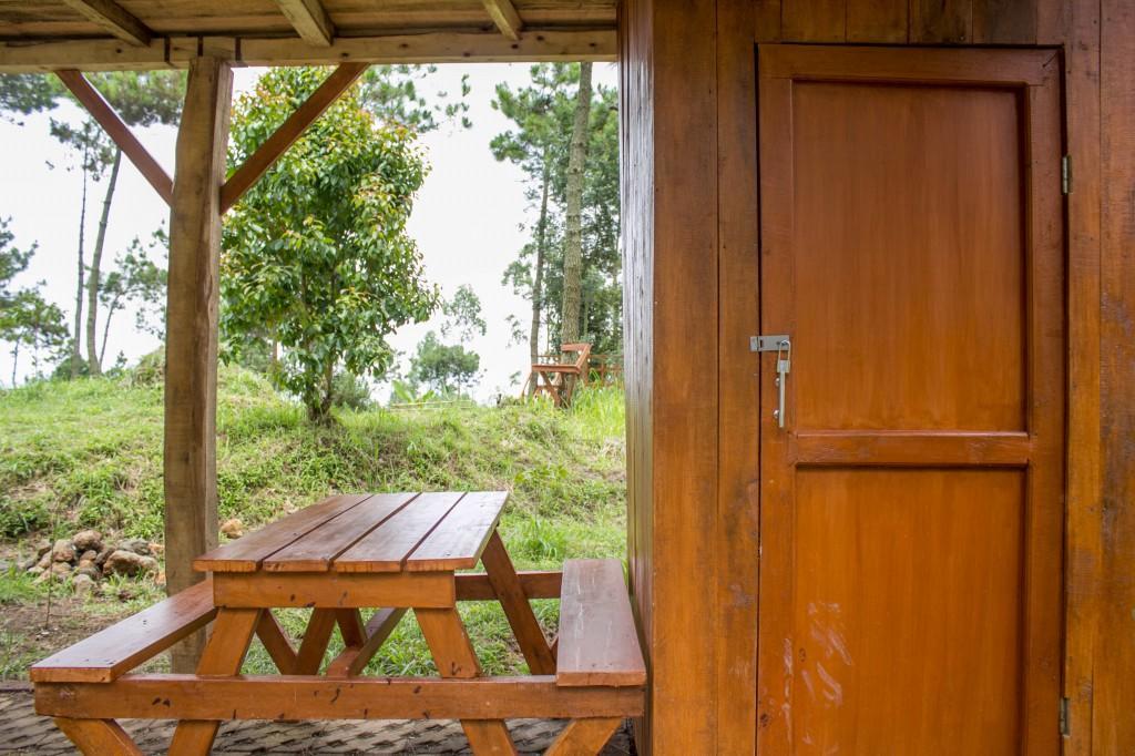 Papandayan Camping Ground Hotell Cileuleuy Exteriör bild