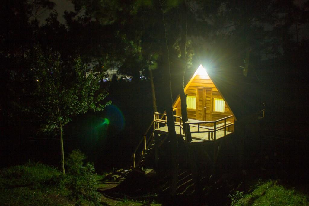 Papandayan Camping Ground Hotell Cileuleuy Exteriör bild